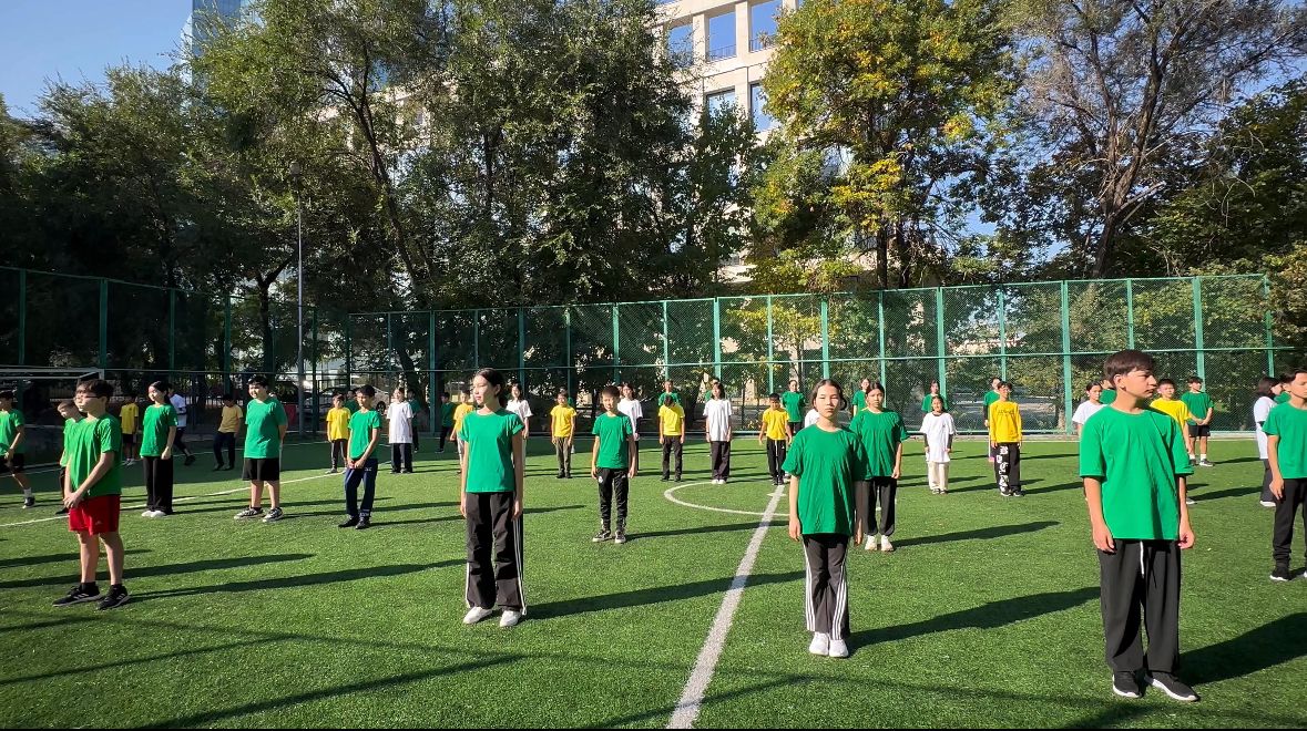 Флешмоб: "БІЗДІҢ МЕКТЕП БУЛЛИНГКЕ ҚАРСЫ"